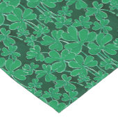 シャムロックのSt patricks day緑のパターン ショートテーブルランナー (コーナー)