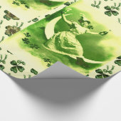 シャムロックを持つ聖パトリックの日月の女性 ラッピングペーパー (角)