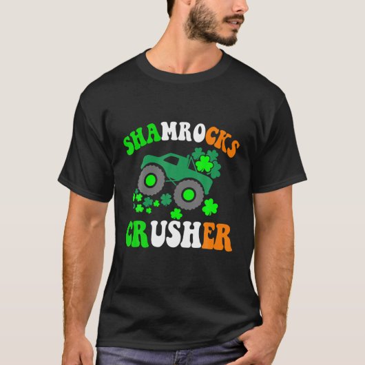 シャムロックセントパトリを運転するシャムロッククラッシャートラック Tシャツ (正面)