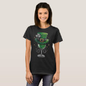 シャムロックワイングラス飲むSt patricks dayアイルランド Tシャツ (正面フル)