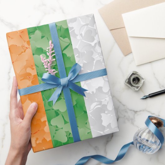 シャムロック模様のアイルランド国旗 ラッピングペーパー (ギフト)