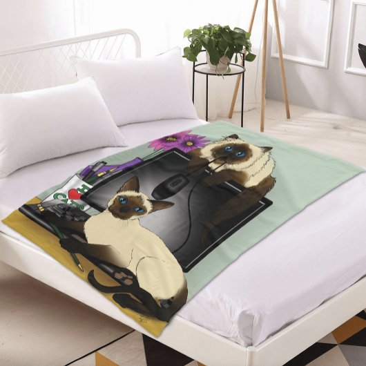 シャム猫いたずら フリースブランケット