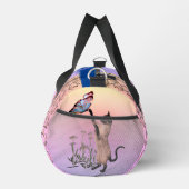 シャム猫と蝶パーソナライズされた ダッフルバッグ (右)