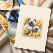シャム猫と黄色いオレンジ色の花誕生日 カード