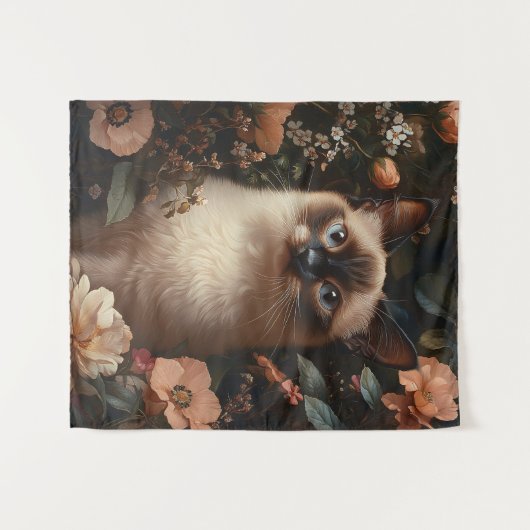 シャム猫に囲まれた赤面ピンクの花 タペストリー (正面(横))