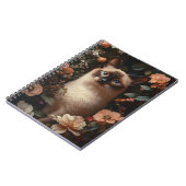 シャム猫に囲まれた赤面ピンクの花 ノートブック (左側)