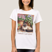シャム猫好き / ピンクのペチュニアの花 Tシャツ (正面)
