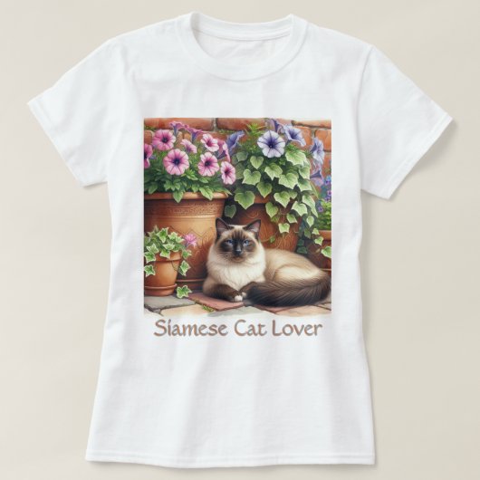 シャム猫好き/ピンクペチュニアの花 Tシャツ (デザイン正面)