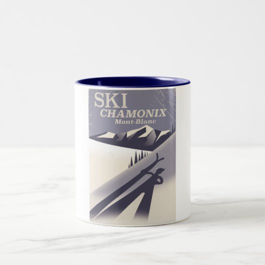 シャモニー・モンブランヴィンテージスキーのポスター ツートーンマグカップ (中央)
