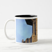 シャルジャ·アル·マジャラ·モスクのミナレット ツートーンマグカップ (左)