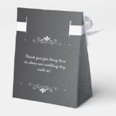 シャルボードメイスンジャールフローラパーソナライズされたビーフボックス フェイバーボックス (裏面サイド)