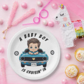 シャワクラシックーに乗ったレースカー男の赤ちゃんクルーシン ペーパープレート (パーティー)