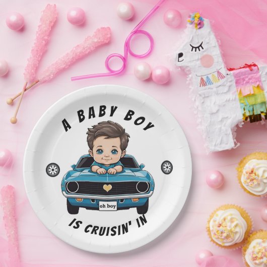 シャワクラシックーに乗ったレースカー男の赤ちゃんクルーシン ペーパープレート (パーティー)