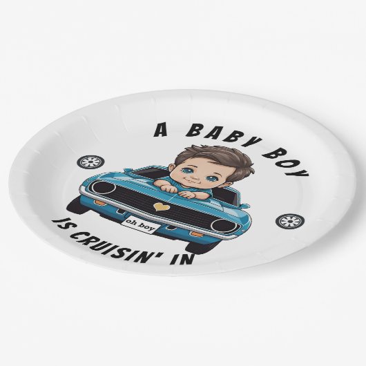シャワクラシックーに乗ったレースカー男の赤ちゃんクルーシン ペーパープレート (アングル)