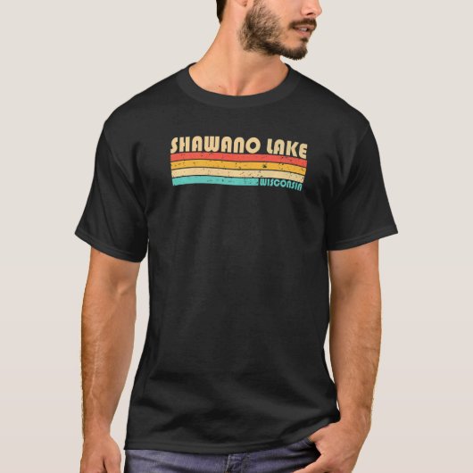 シャワノレイクウィスコンシン魚釣りキャンピングサマー Tシャツ (正面)