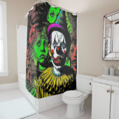 シャワーカーテンをピエロに広げる シャワーカーテン (インサイチュ)