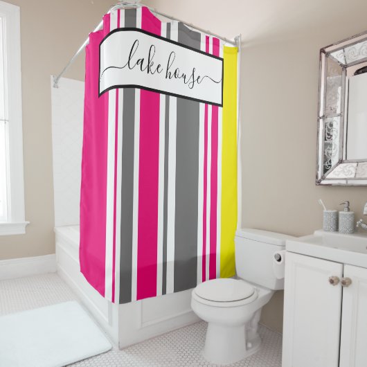 シャワーカーテン – ビーチハットストライプホットピンク (インサイチュ)