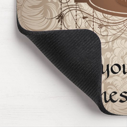 シャンデリアフレームのカップケーキのピンクおよびブラウンのダマスク織 マウスパッド (コーナー)