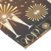 シャンパンと花火新年2019年前夜パターン テーブルクロス (アングル)