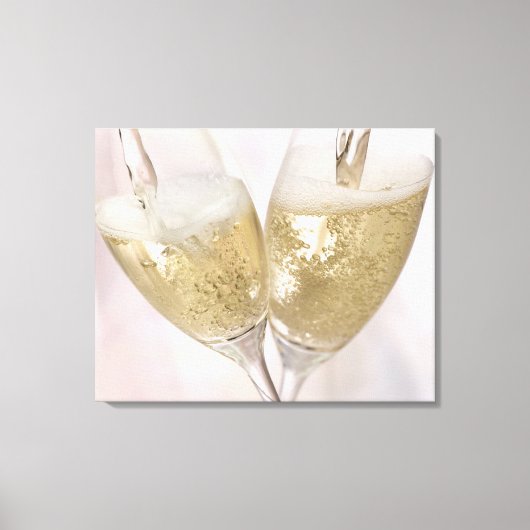 シャンパンの笛が二つ詰まっきらめくている キャンバスプリント (正面)