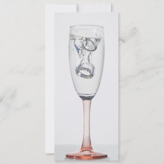 シャンパンの輪が結婚式の招待状 招待状 (正面)