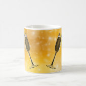 シャンパングラスお祝いオンきらめく金ゴールド コーヒーマグカップ (中央)