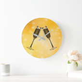 シャンパングラスお祝いオンきらめく金ゴールド ラージ壁時計 (ホーム)