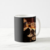 シャンパングラスの金色の乾杯 コーヒーマグカップ (正面右)