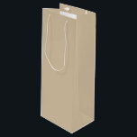シャンパンベージュ ワインギフトバッグ<br><div class="desc">シャンパンベージュは、ベージュと淡いゴールドが柔らかくブレンドされ、暖かな黄色やピンクの微妙なニュアンスが加えられた色です。スパークリングワインの時を超えるエレガンスに着想を得たこの色は、贅沢さ、洗練さ、お祝いを感じさせます。静かな輝きが、結婚式、企業のイベント、日常の特別な瞬間など、さまざまなシーンで好まれています。

イベントを計画している場合でも、空間をキュレーションしている場合でも、このコレクションは汎用性があり、洗練された美観を提供します。主張しすぎず豊かなシャンパンベージュは、ダスティーローズ、パイングリーン、セージ、ネイビー、ソフトグレーなどと effortless に調和します。

主なトーン：ベージュ、淡いゴールド、ライトイエロー
ニュアンス：暖かな黄色またはソフトなブッシュ
全体的なムード：洗練された、暖かな、お祝いの</div>