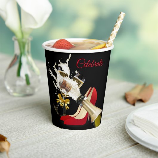 シャンパン及びレッドシューズ紙カップ 紙コップ (インサイチュ)