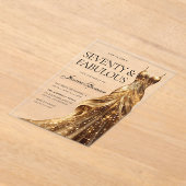 シャンパン金ゴールドガウン70と素晴らしい70誕生日 アクリル招待状 (レイダウン)