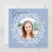 シャンブレブルーホワイトワイルドフラワーリース卒業 案内状 (正面)