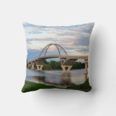 シャンプレーン橋 クッション (裏面)