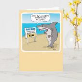 シャークおもしろいは自分の事を誕生日するためにコーヒーが必要 カード (黄色い花)