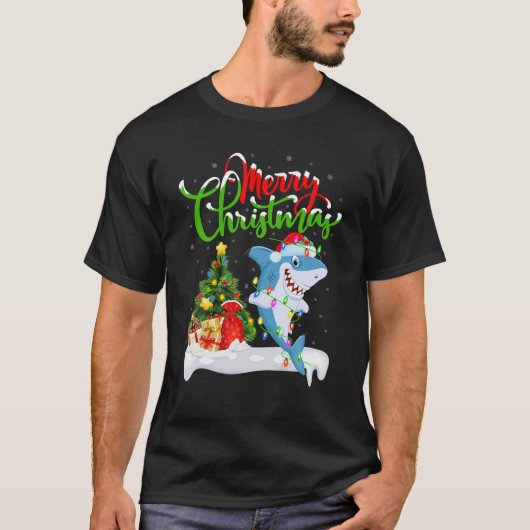 シャークおもしろいフィッシュ恋人クリスマス照明シャーククリズム Tシャツ (正面)