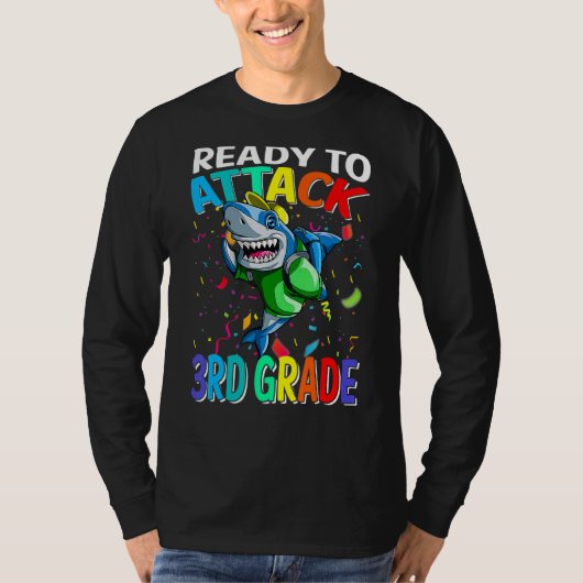 シャークが3年生の新学期少年を攻撃する準備 Tシャツ (正面)