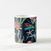 シャークと層状の水彩シームレスパターン コーヒーマグカップ (中央)