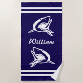 シャークのロゴ付きネイビー青と白のビーチタオル ビーチタオル (正面)