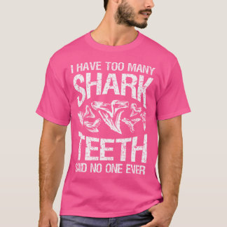 シャーククールスコレクおもしろいターシャーク狩り Tシャツ