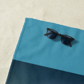 シャークバンプと噛み込み ビーチタオル (インサイチュ)