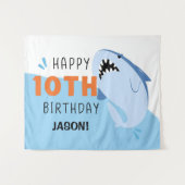 シャークパーソナライズされたキッズ10誕生日背景 タペストリー (正面(横))