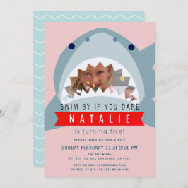 シャークピンクプールガールフォト誕生日 招待状