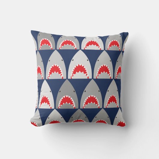 シャーク模様（モノグラム） クッション (正面)