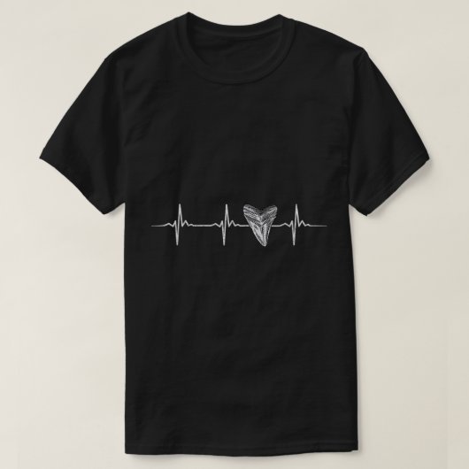 シャーク歯コレクター化石ハンターハートEKG T-Sh Tシャツ (デザイン正面)