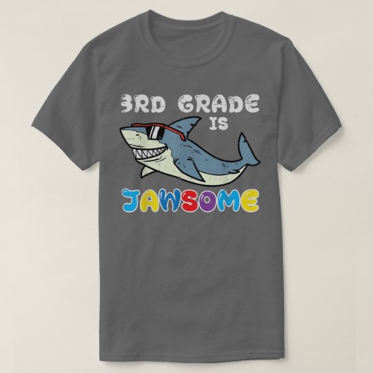 シャーク第3学年3学年はおもしろいJawsome First Day O Tシャツ (デザイン正面)