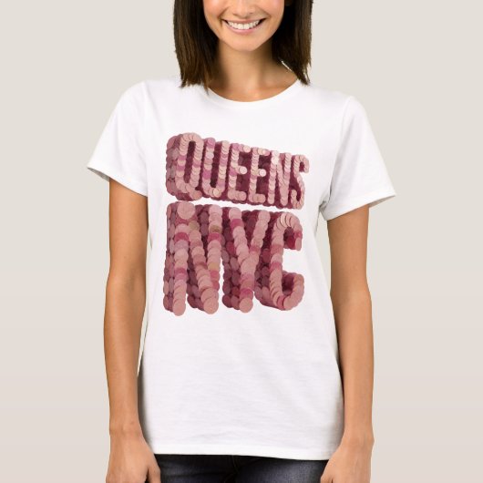 シャープピンク QUEENS NYC プリント Tシャツ (正面)