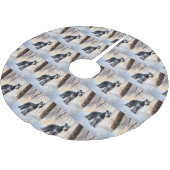 シュナウザーは雪のクリスマスを許す ブラッシュドポリエステルツリースカート (アングル)