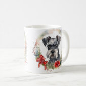シュナウザークリスマスリースの華やかな犬 コーヒーマグカップ (正面右)