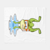 シュノーケルでダイビングをするカエル フリースブランケット (正面(横))