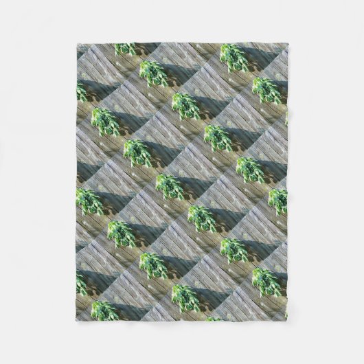 シュフレッシュカットセージ納木材 フリースブランケット (正面)